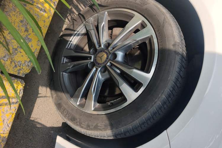 Used Mercedes-Benz C-Class 2016 C 200 L Sport Edition Right Front Wheel Hub