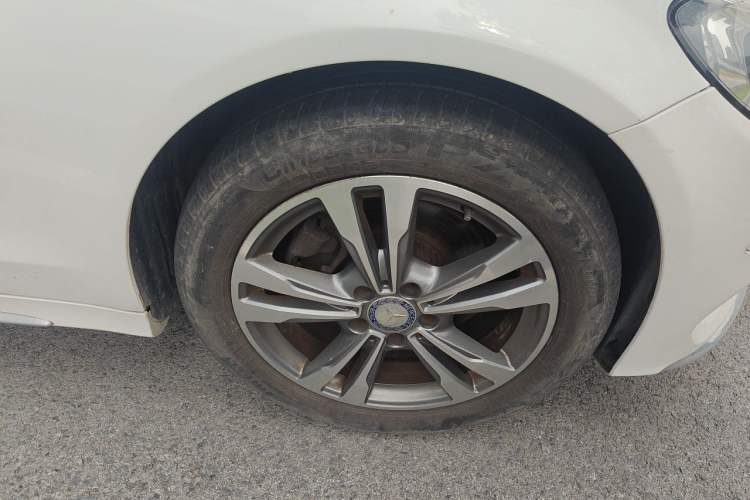 Used Mercedes-Benz C-Class 2016 C 200 L Sport Edition Right Front Wheel Hub