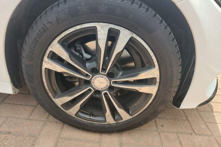 Used Mercedes-Benz C-Class 2016 C 200 Sport Edition Right Front Wheel Hub