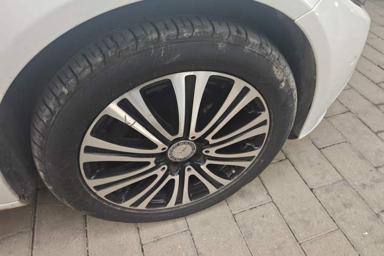Used Mercedes-Benz C-Class 2016 C 200 L Right Front Wheel Hub