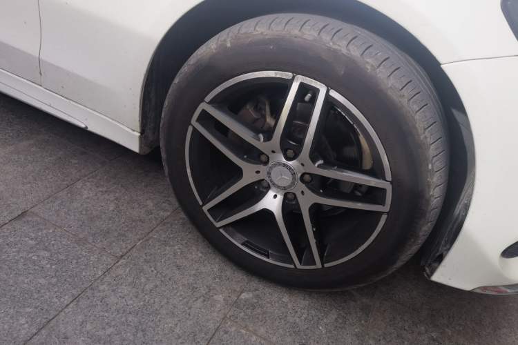 Used Mercedes-Benz C-Class 2016 C 200 L Sport Edition Right Front Wheel Hub