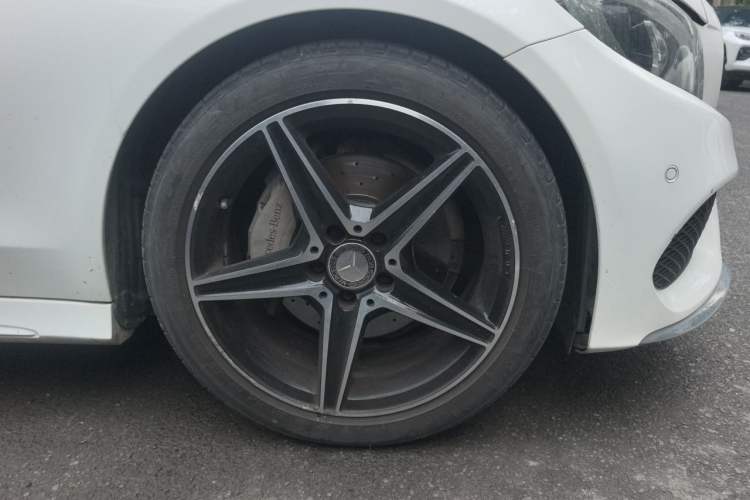 Used Mercedes-Benz C-Class 2016 C 200 Coupe Right Front Wheel Hub