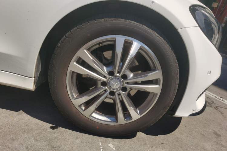 Used Mercedes-Benz C-Class 2016 C 200 L Sport Edition Right Front Wheel Hub