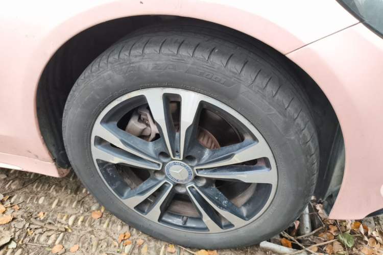 Used Mercedes-Benz C-Class 2016 C 200 Sport Edition Right Front Wheel Hub