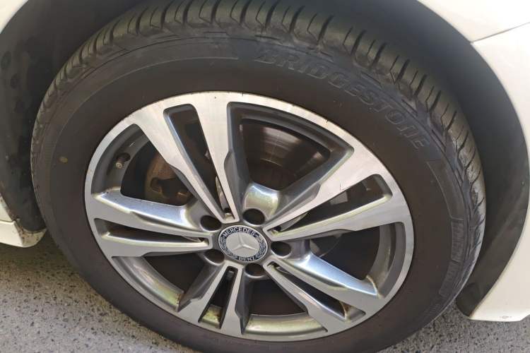 Used Mercedes-Benz C-Class 2016 C 200 L Sport Edition Right Front Wheel Hub