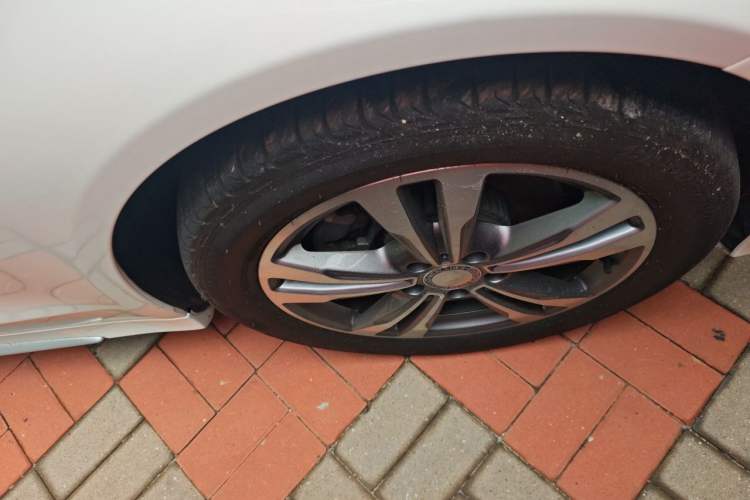 Used Mercedes-Benz C-Class 2016 C 200 L Sport Edition Right Front Wheel Hub