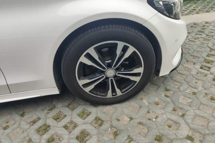 Used Mercedes-Benz C-Class 2016 C 200 Sport Edition Right Front Wheel Hub