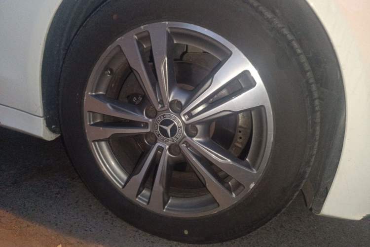 Used Mercedes-Benz C-Class 2016 C 200 L Sport Edition Right Front Wheel Hub