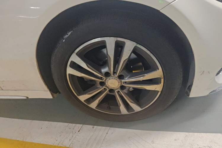 Used Mercedes-Benz C-Class 2016 C 200 L Sport Edition Right Front Wheel Hub