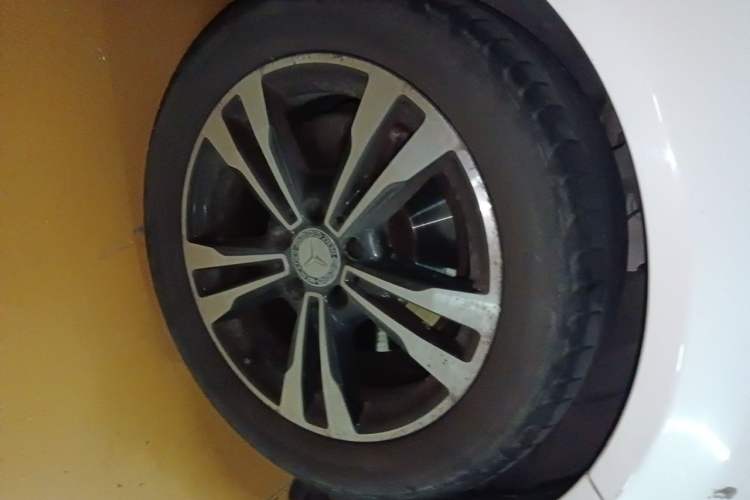 Used Mercedes-Benz C-Class 2016 C 200 Sport Edition Right Front Wheel Hub