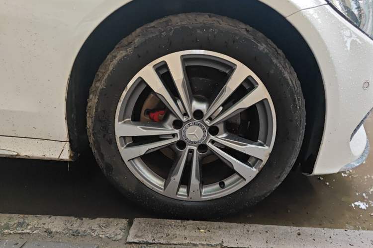 Used Mercedes-Benz C-Class 2016 C 200 L Sport Edition Right Front Wheel Hub