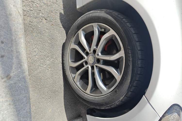 Used Mercedes-Benz C-Class 2016 C 180 L Sport Edition Right Front Wheel Hub