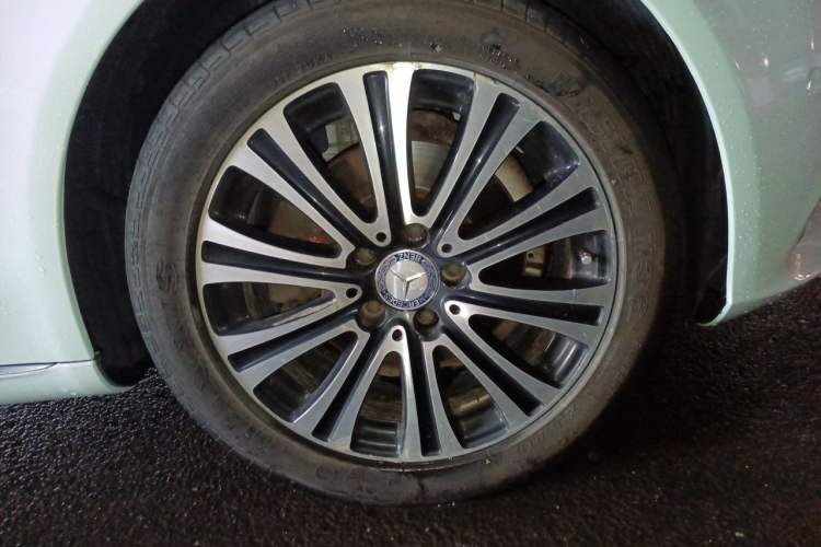 Used Mercedes-Benz C-Class 2016 C 200 L Right Front Wheel Hub