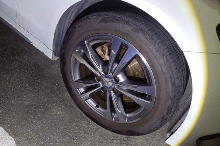 Used Mercedes-Benz C-Class 2016 C 200 L Sport Edition Right Front Wheel Hub