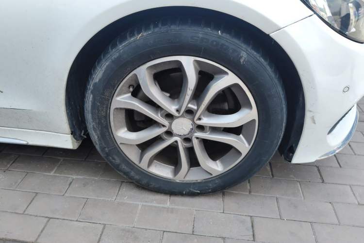 Used Mercedes-Benz C-Class 2016 C 180 L Sport Edition Right Front Wheel Hub