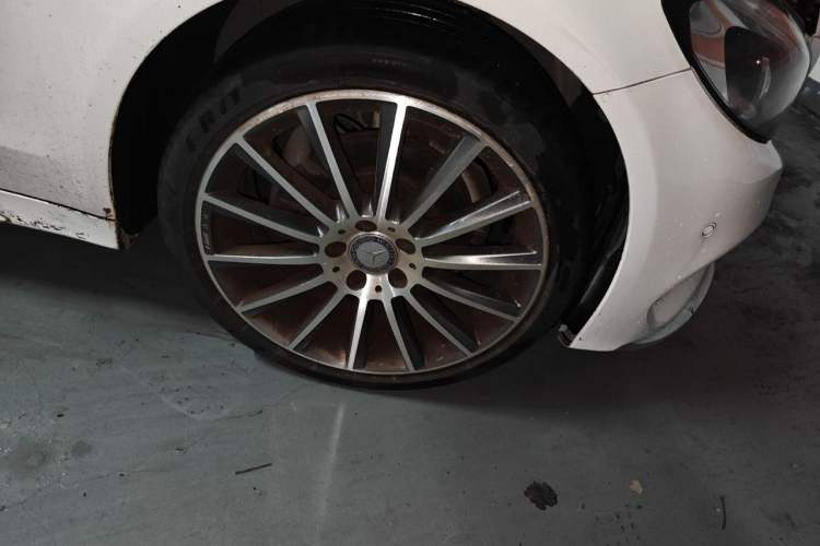 Used Mercedes-Benz C-Class 2016 C 180 L Right Front Wheel Hub