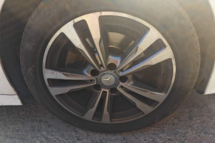Used Mercedes-Benz C-Class 2016 C 200 L Sport Edition Right Front Wheel Hub