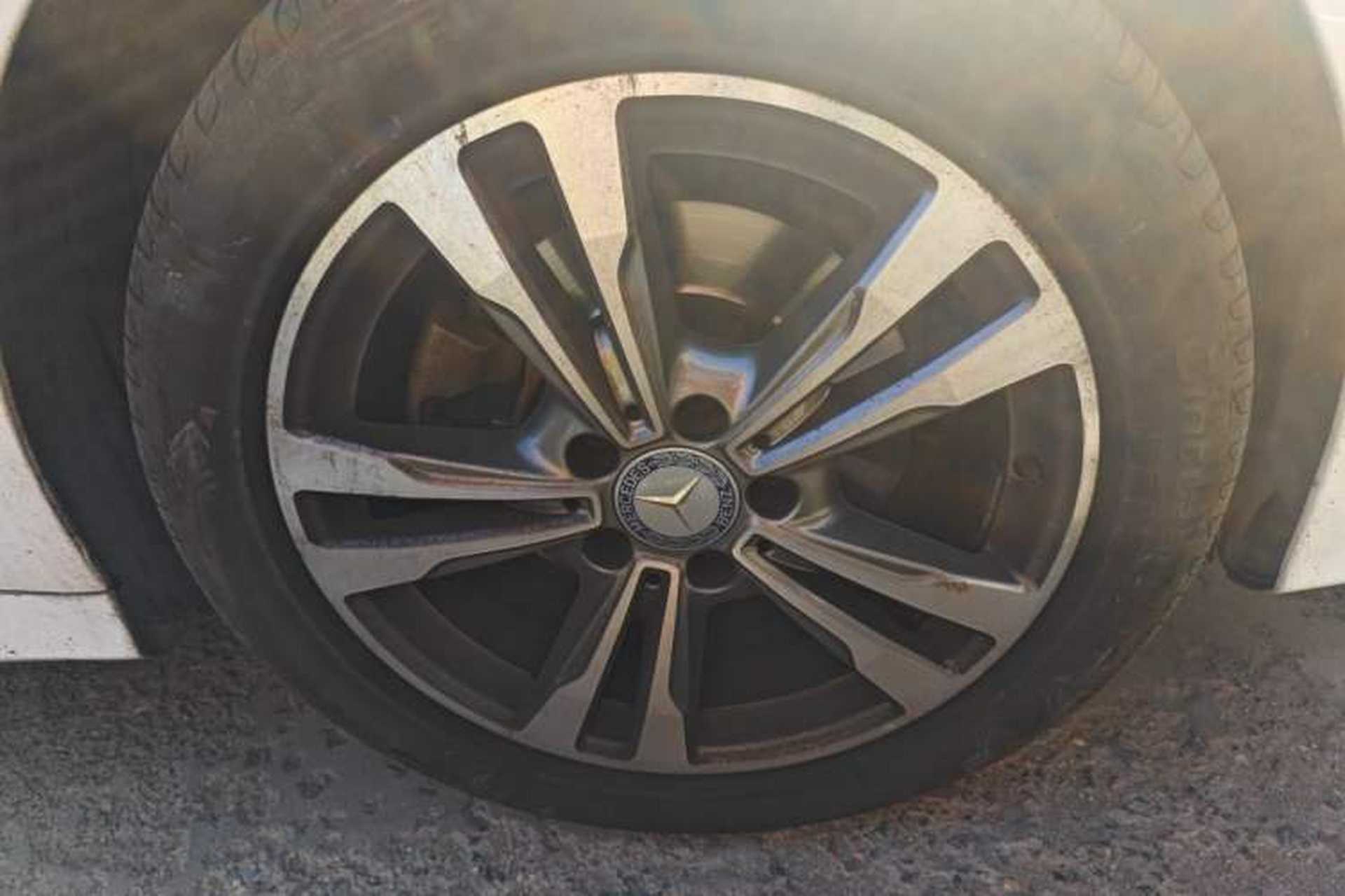 Used Mercedes-Benz C-Class 2016 C 200 L Sport Edition Right Front Wheel Hub