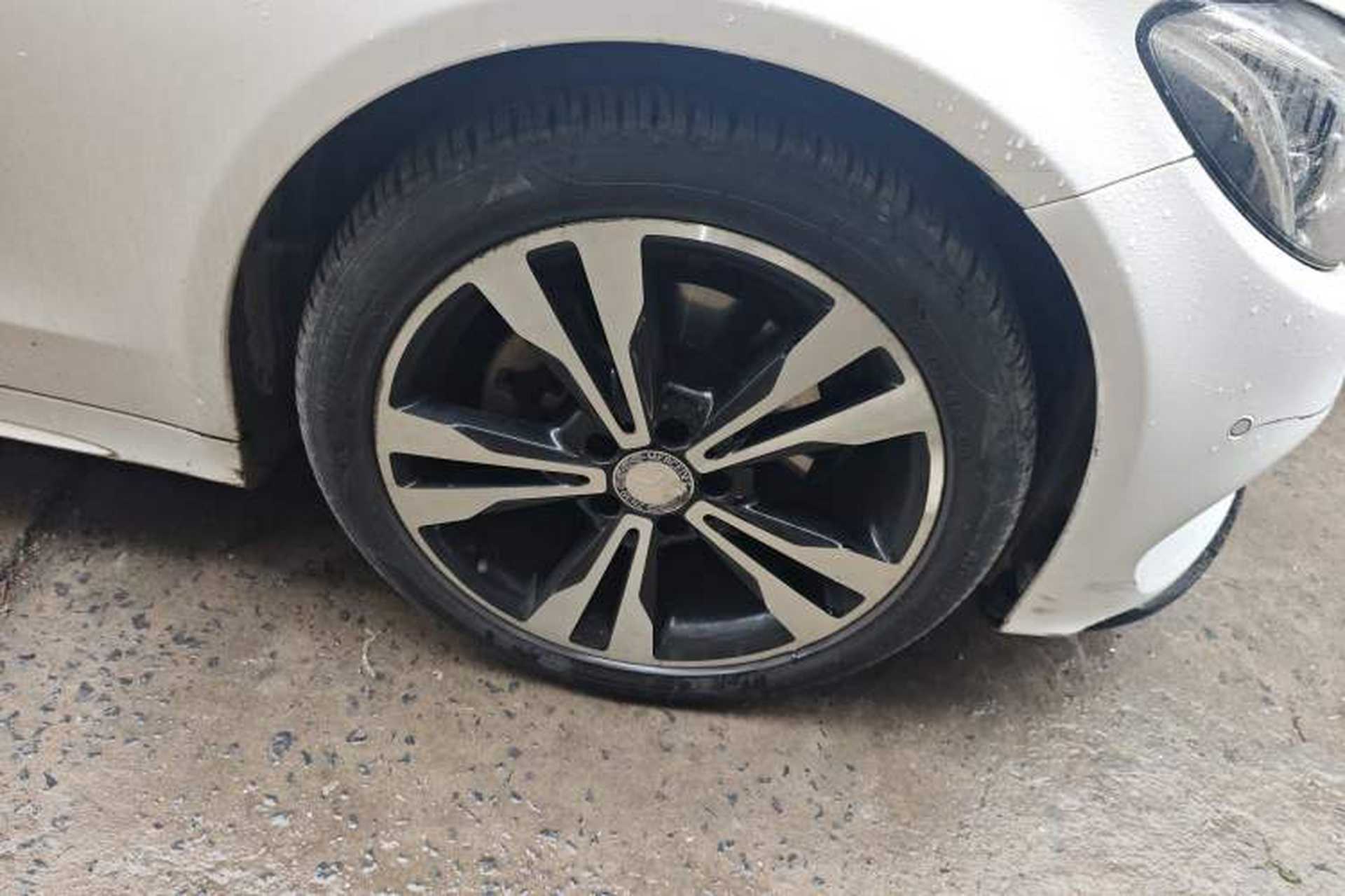 Used Mercedes-Benz C-Class 2016 C 200 Sport Edition 4MATIC Right Front Wheel Hub