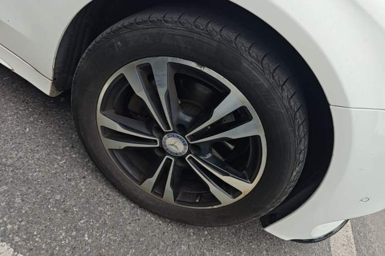Used Mercedes-Benz C-Class 2016 C 200 Sport Edition Right Front Wheel Hub