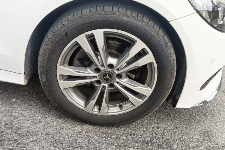 Used Mercedes-Benz C-Class 2016 C 200 L Sport Edition Right Front Wheel Hub