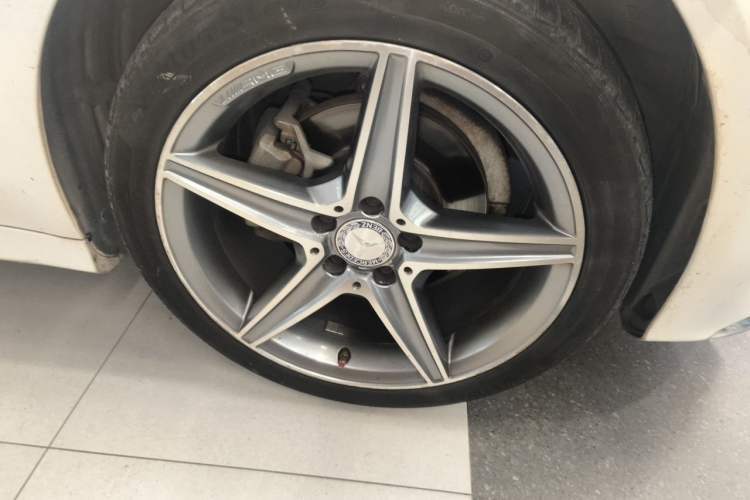 Used Mercedes-Benz C-Class 2016 C 200 L Sport Edition Right Front Wheel Hub