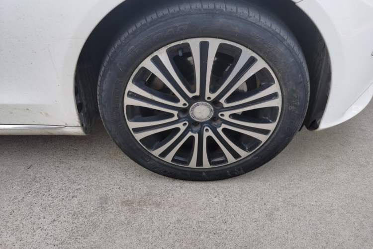 Used Mercedes-Benz C-Class 2016 C 200 L Right Front Wheel Hub