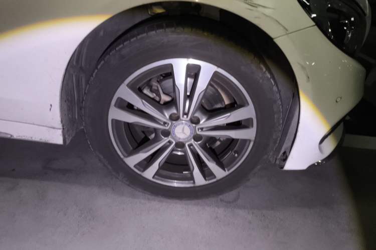 Used Mercedes-Benz C-Class 2016 C 200 L Sport Edition Right Front Wheel Hub