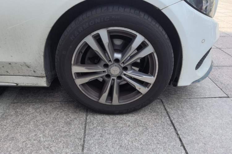 Used Mercedes-Benz C-Class 2016 C 200 L Sport Edition Right Front Wheel Hub