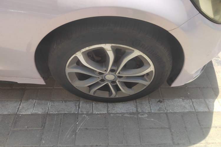 Used Mercedes-Benz C-Class 2016 C 180 L Sport Edition Right Front Wheel Hub