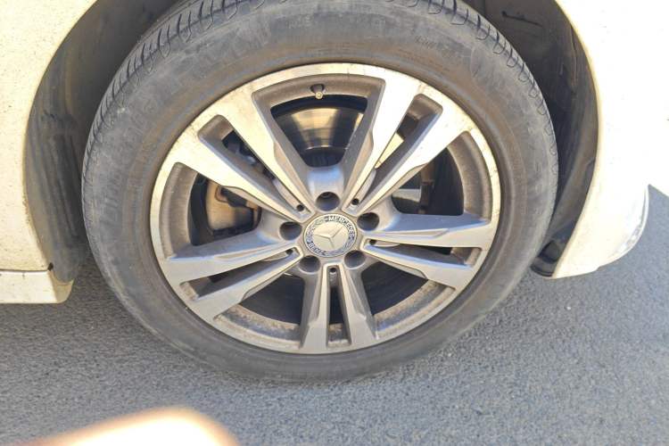 Used Mercedes-Benz C-Class 2016 C 200 L Right Front Wheel Hub