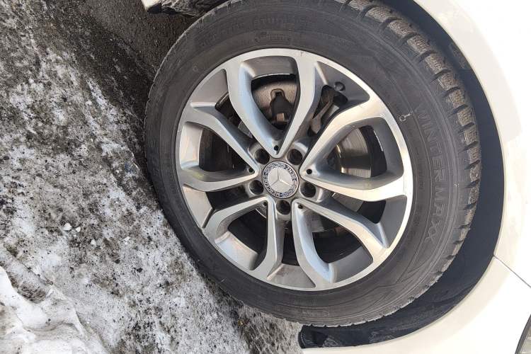 Used Mercedes-Benz C-Class 2016 C 180 L Sport Edition Right Front Wheel Hub