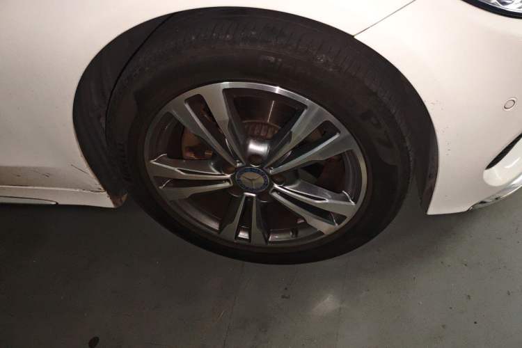 Used Mercedes-Benz C-Class 2016 C 200 L Sport Edition Right Front Wheel Hub