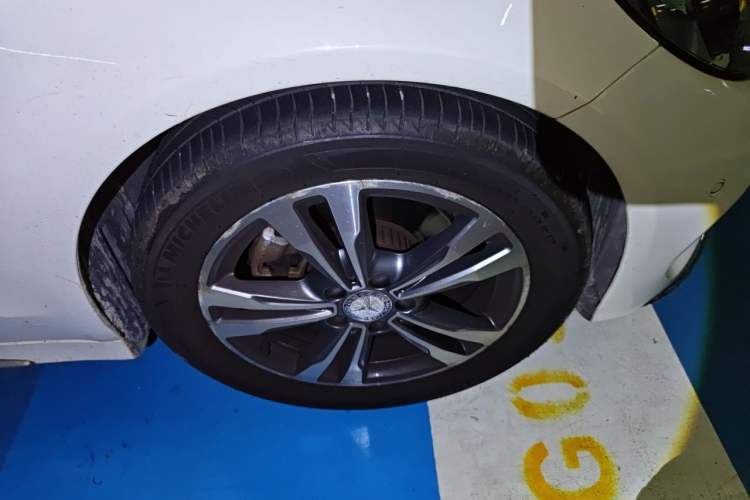 Used Mercedes-Benz C-Class 2016 C 200 L Sport Edition Right Front Wheel Hub