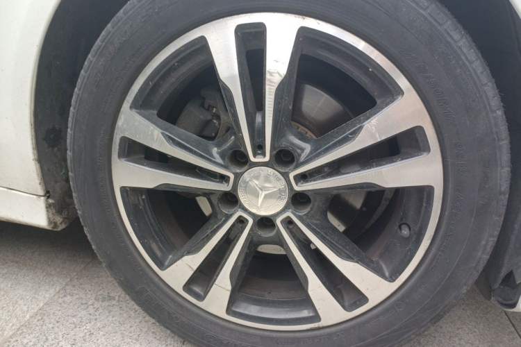 Used Mercedes-Benz C-Class 2016 C 200 Sport Edition Right Front Wheel Hub