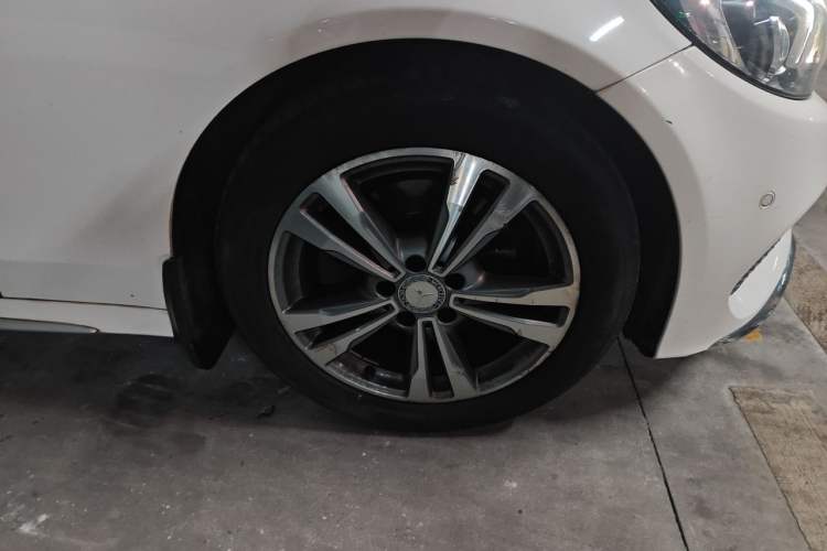 Used Mercedes-Benz C-Class 2016 C 200 L Sport Edition Right Front Wheel Hub