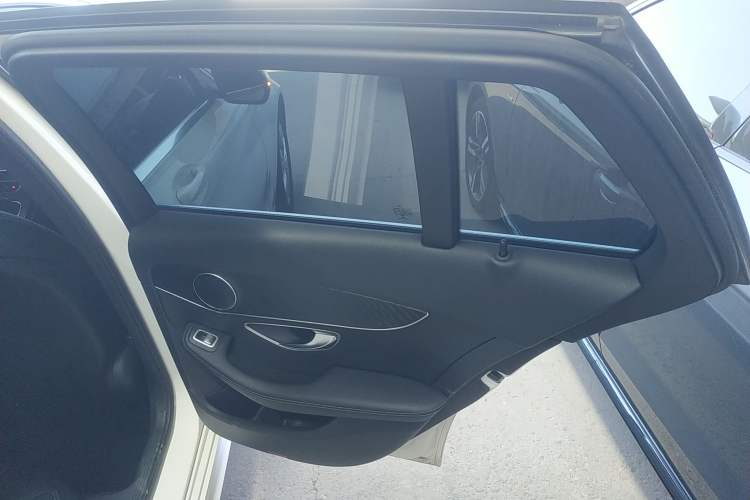 Used Mercedes-Benz C-Class 2016 C 180 Estate Right Rear Door Interior