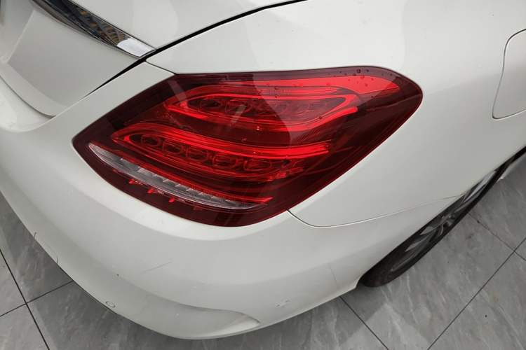 Used Mercedes-Benz C-Class 2016 C 200 L Sport Edition Right Rear Taillight