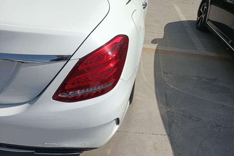 Used Mercedes-Benz C-Class 2016 C 200 L Sport Edition Right Rear Taillight