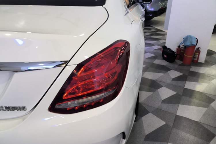 Used Mercedes-Benz C-Class 2016 C 200 L Sport Edition Right Rear Taillight