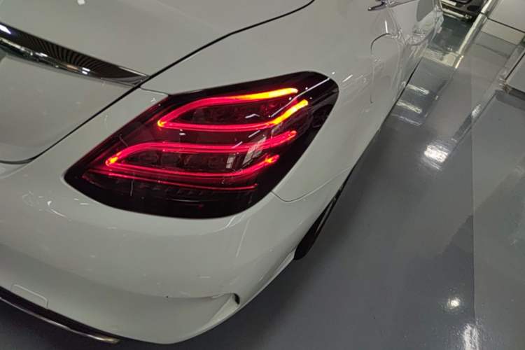 Used Mercedes-Benz C-Class 2016 C 180 L Sport Edition Right Rear Taillight