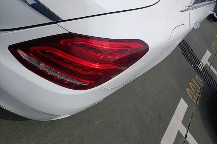Used Mercedes-Benz C-Class 2016 C 180 L Sport Edition Right Rear Taillight