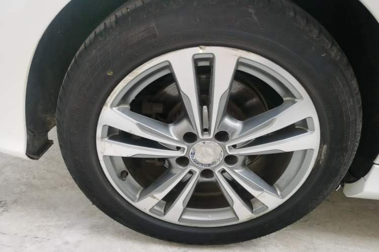 Used Mercedes-Benz C-Class 2016 C 200 L Sport Edition Right Rear Wheel Hub
