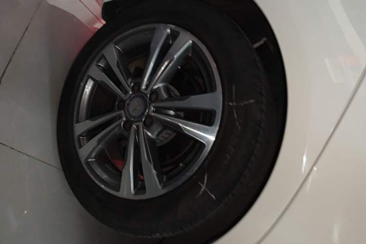 Used Mercedes-Benz C-Class 2016 C 200 L Sport Edition Right Rear Wheel Hub