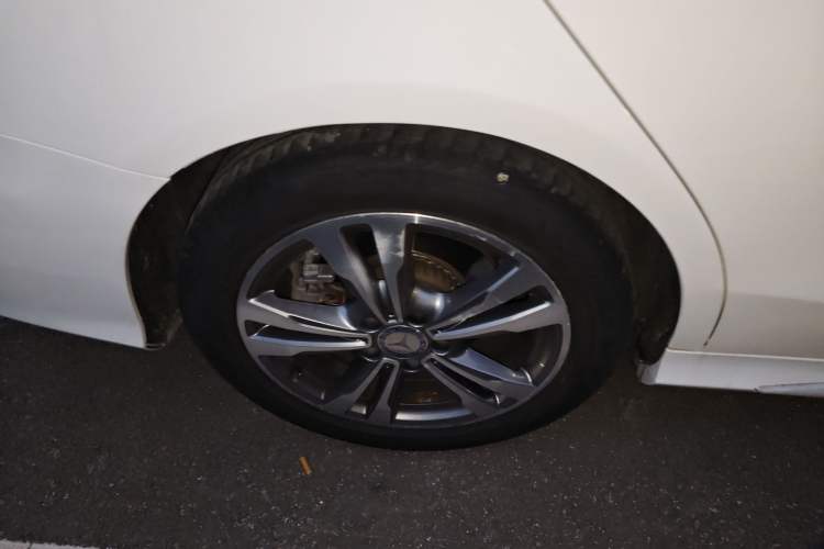 Used Mercedes-Benz C-Class 2016 C 200 L Sport Edition Right Rear Wheel Hub