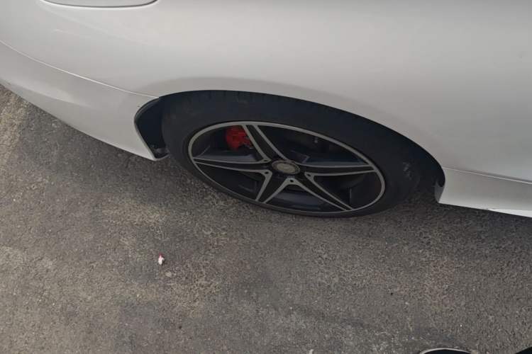 Used Mercedes-Benz C-Class 2016 C 200 Coupe Right Rear Wheel Hub