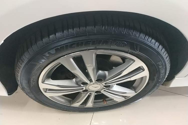 Used Mercedes-Benz C-Class 2016 C 200 L Sport Edition Right Rear Wheel Hub