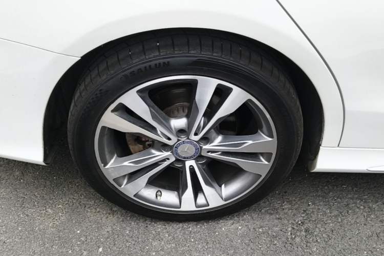 Used Mercedes-Benz C-Class 2016 C 200 L 4MATIC Sport Edition Right Rear Wheel Hub