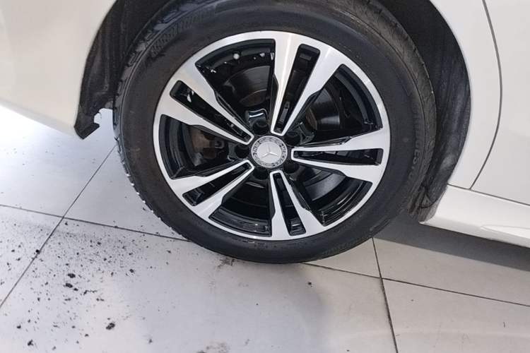 Used Mercedes-Benz C-Class 2016 C 200 Sport Edition Right Rear Wheel Hub