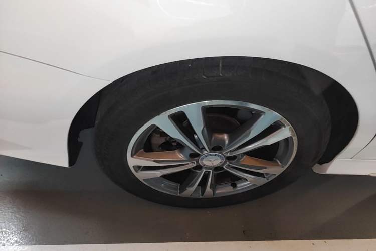 Used Mercedes-Benz C-Class 2016 C 200 L Sport Edition Right Rear Wheel Hub